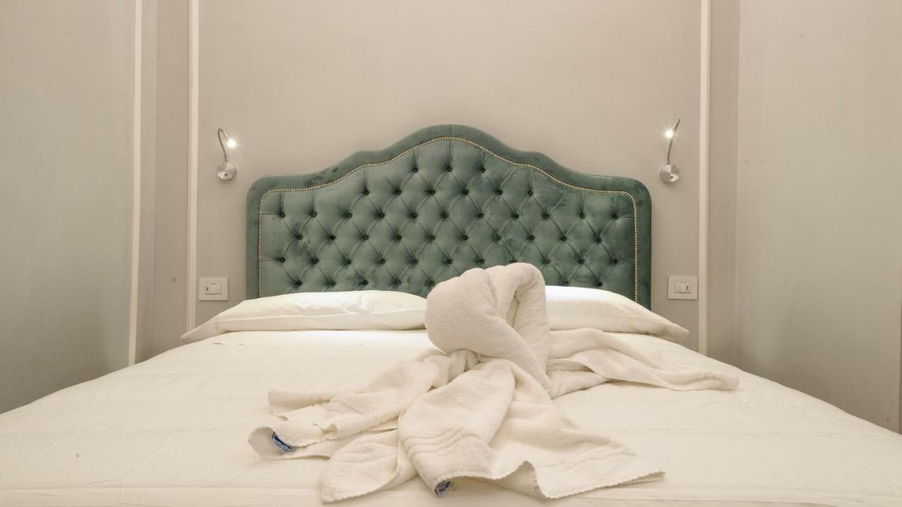 Vivaldi Luxury Suites Florencia Exterior foto